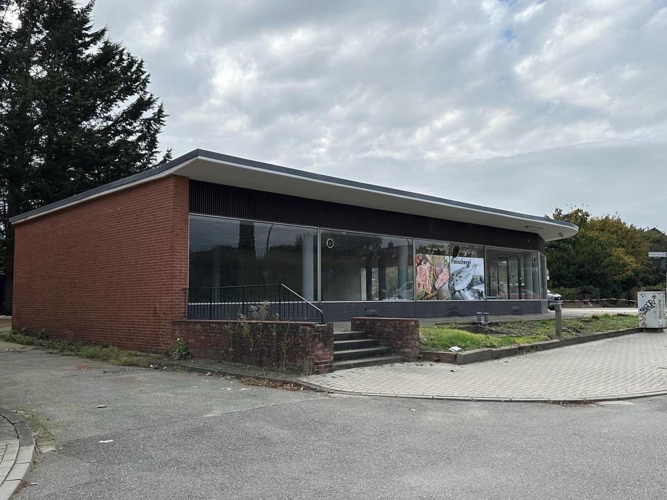 Gewerbefläche an gut frequentierter Straße mit 30 m umlaufender Schaufensterfront – Bild 5