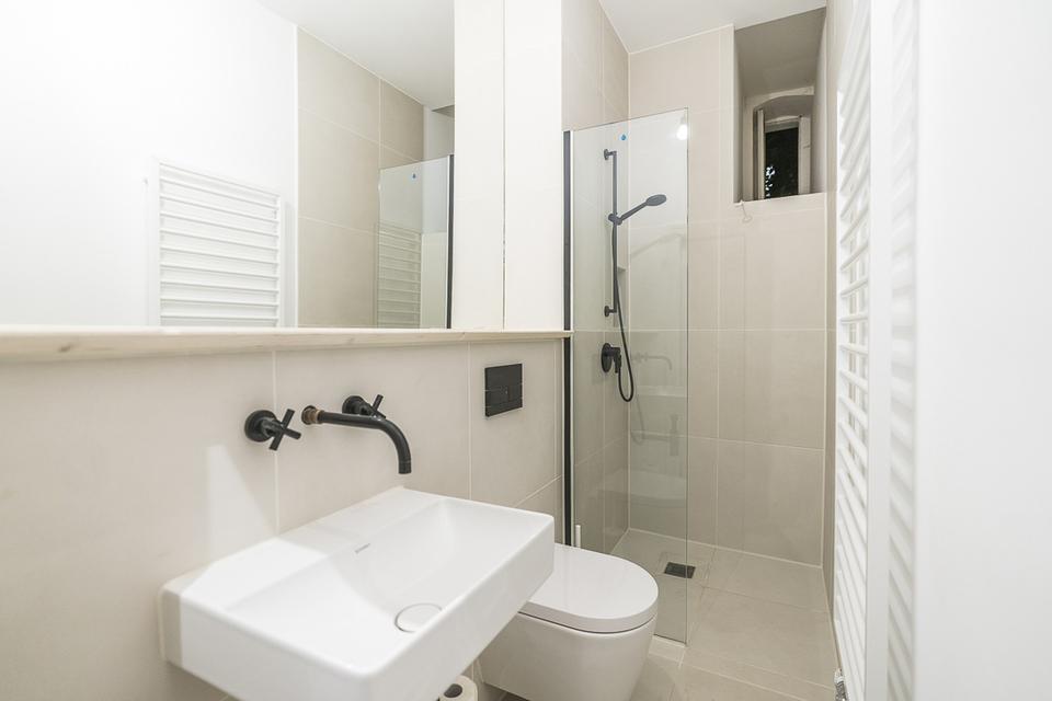 DE / EN Provisionsfrei: sanierte Altbauwohnung mit moderner Ausstattung – Bild 8