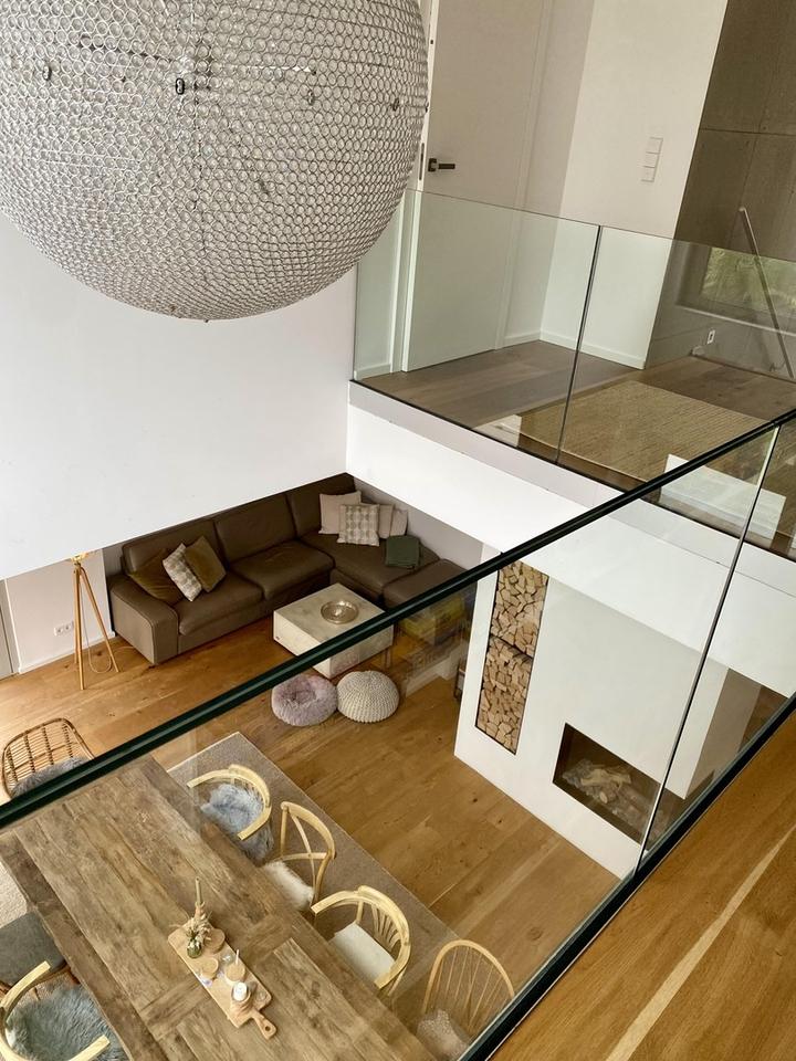 Moderne Stadtvilla mit Pool in Waldrandlage – Bild 24