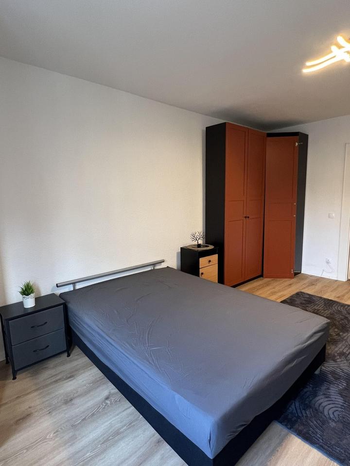 4 freie WG-Zimmer, frisch renoviert und neu möbliert in zentraler Lage am Plärrer – Bild 17