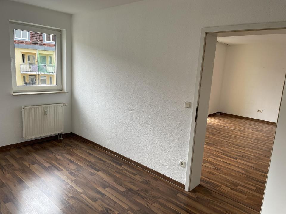Helle Zwei-Zimmer-Wohnung mit Sonnenbalkon zu verkaufen – Bild 5