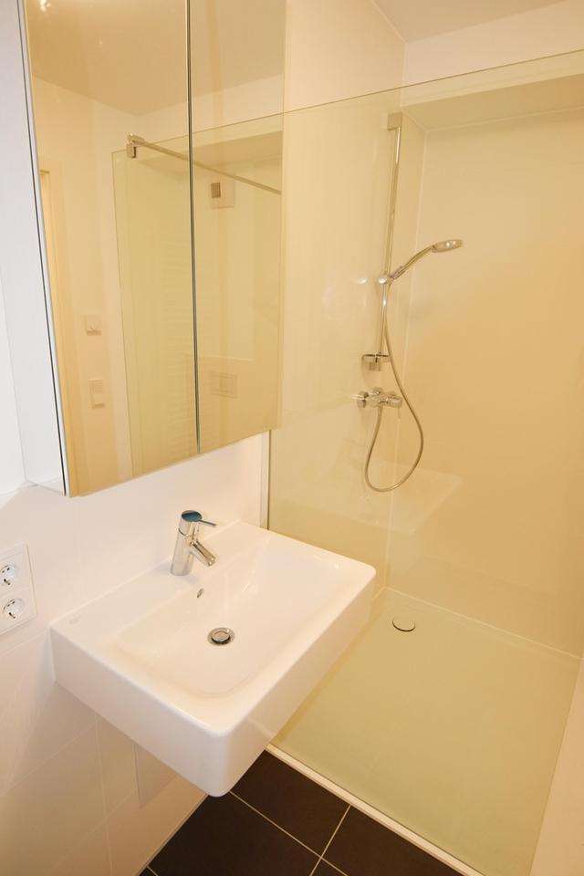 München Aubing (4 41) 2-Zimmer-Wohnung 46,11 m2 EG teilmöbliert mit Terrasse München West S-Bahn S4 – Bild 6