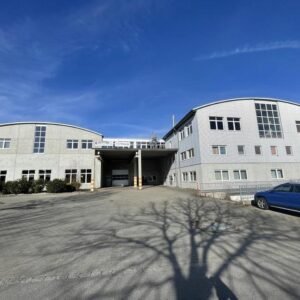 Gewerbehalle mit guter Anbindung im Raum Siegenburg