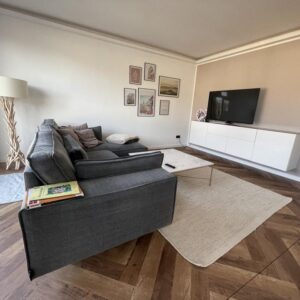 Wohnung mit Sonnen-Balkon unmittelbar am Bismarckplatz!