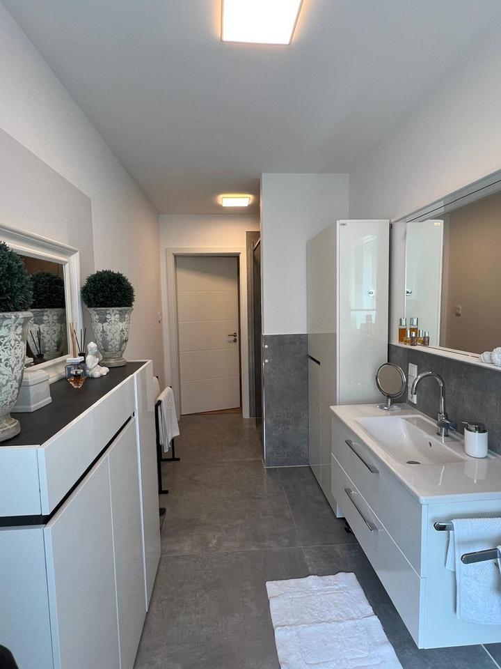 Moderne 3-Zimmer-Neubauwohnung mit Garten im Erdgeschoss – Bild 18