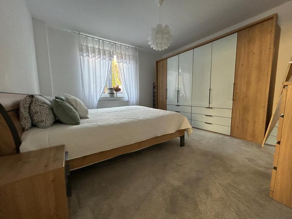 Offene und großzügige 3,5-Zimmer-Wohnung mit Garten & Kamin – Bild 25