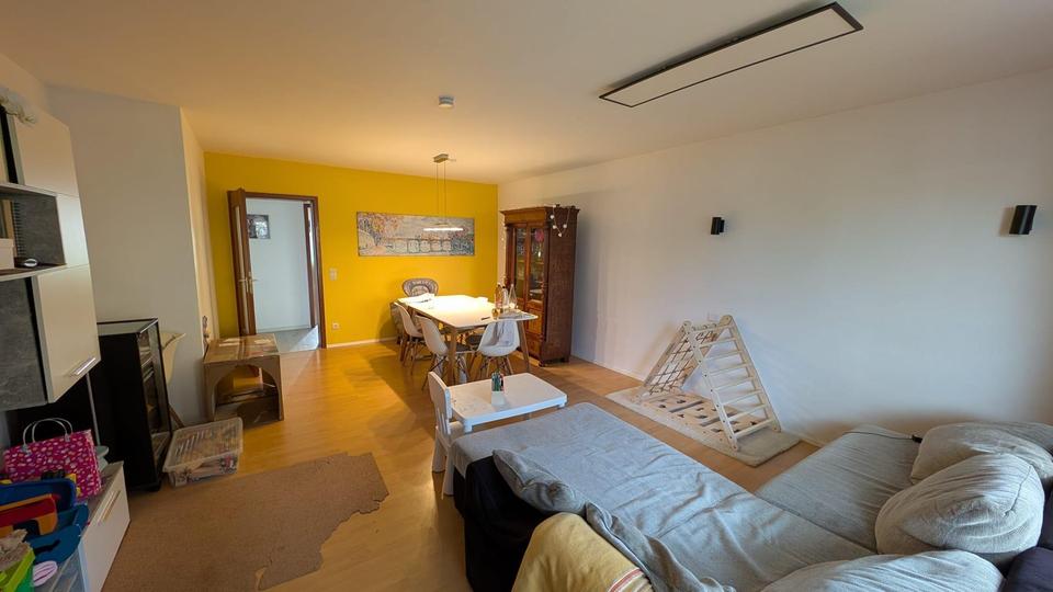 3ZKB schön geschnitten mit Hobbyraum, Terrasse und Gartenmitbenutzung in ausgezeichneter Lage – Bild 3