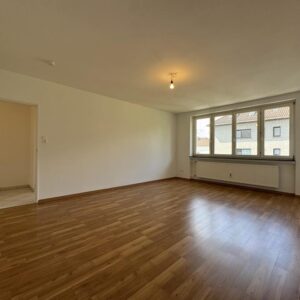 Charmante, großzügige 2-Zimmer-Wohnung mit Balkon in bester Lage auf der Berger Straße.