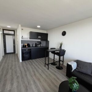 Vollmöblierte gemütliche 2 Zimmerwohnung mit Balkon in guter Lage