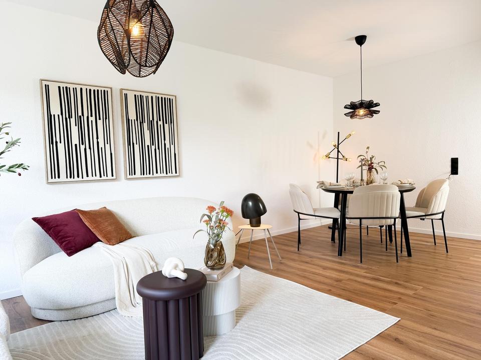 *NEU & PROVISIONSFREI* Top sanierte 4 Zimmer mit Garage und Stellplatz – Bild 3