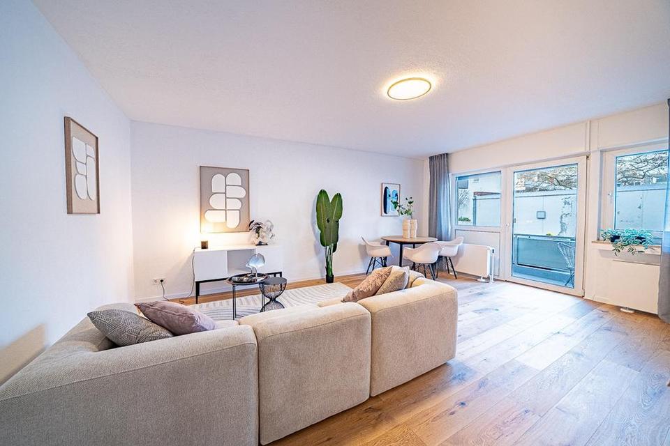 Altstadt-Süd in Köln: Frisch sanierte Wohnung im Erstbezug inklusive eigenem Stellplatz – Bild 3