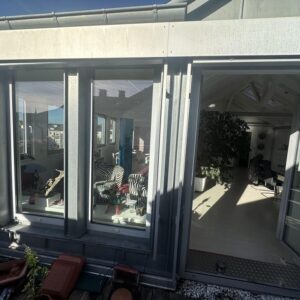 Penthouse in Bestlage – privates Treppenhaus (Hauscharakter) & große uneinsehbare Dachterrasse