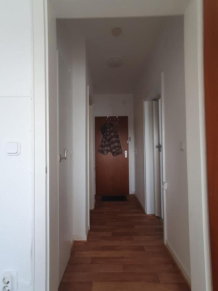 Helle und gepflegte 1-Zimmer-Wohnung mit Einbauküche – Bild 7