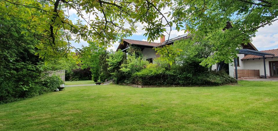 Traumhaus im Grünen - Ihr neues Zuhause voller Flair, inclusive Einbauküche und PV-Anlage