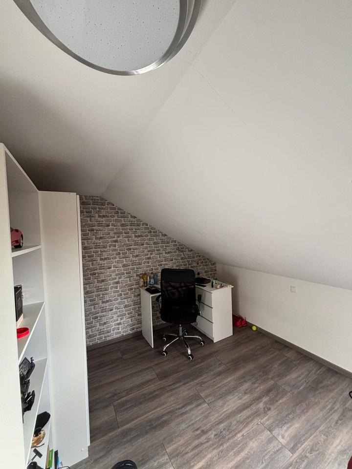 Gepflegtes Reihenmittelhaus mit Garage, Stellplatz & Garten in Balingen – Bild 8