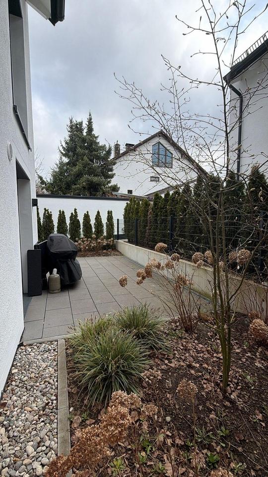 Helle 2-Zimmer-Erdgeschosswohnung mit Garten – Bild 9