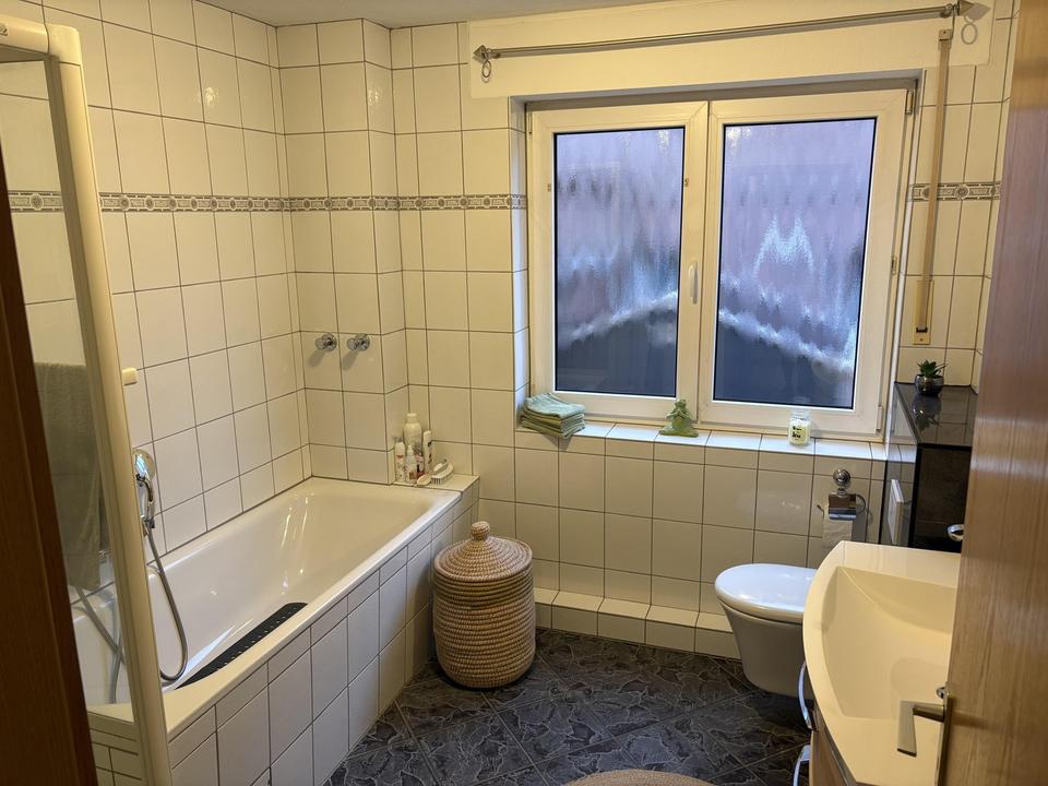 Unabhängig von Öl und Gas. Gepflegte Zweifamilienhaus-DHH in ruhiger und zentraler Lage von Alpen – Bild 21