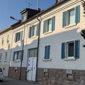 Mehrfamilienhaus mit 4 Einheiten in Frankfurt-Bergen