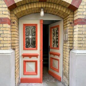 Liebevoll gepflegtes Gründerzeithaus mit 12-Parteien – 720 m²