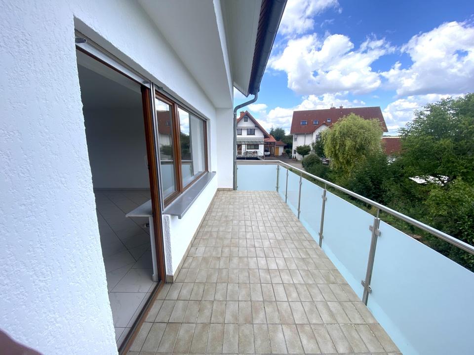 DHH ca. 170 qm Wohnfläche Balkon Carport Stellfläche Garten – Bild 3