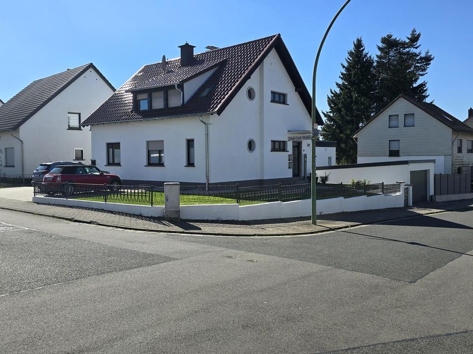 Ansprechendes freistehendes Ein-/Zweifamilienhaus + Anbau und separatem Eingang in Limbach