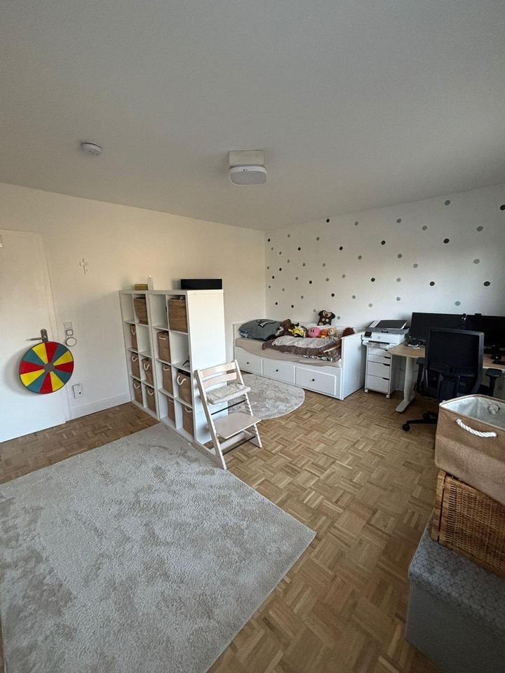 Naturnahe, charmante Wohnung 4 ZKB mit Wintergarten und Ausblick ins Grüne – Bild 6