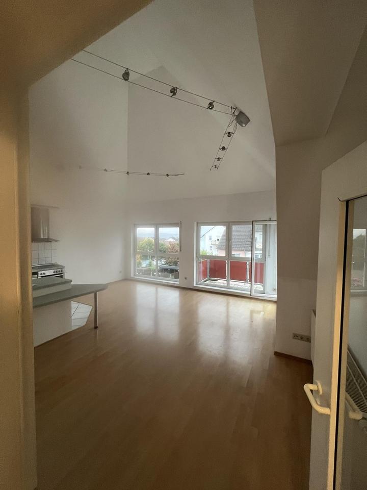 2-Zi-DG-Traum mit Türmchen +2 Balkone!