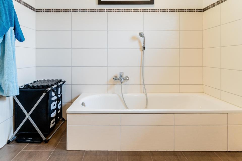 Gepflegtes Einfamilienhaus (Walmdachbungalow) ohne Makler – Bild 29