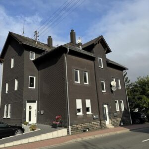 6,9 % Rendite! Kernsaniertes MFH | 4 EBK | Pelletheizung | Provisionsfrei