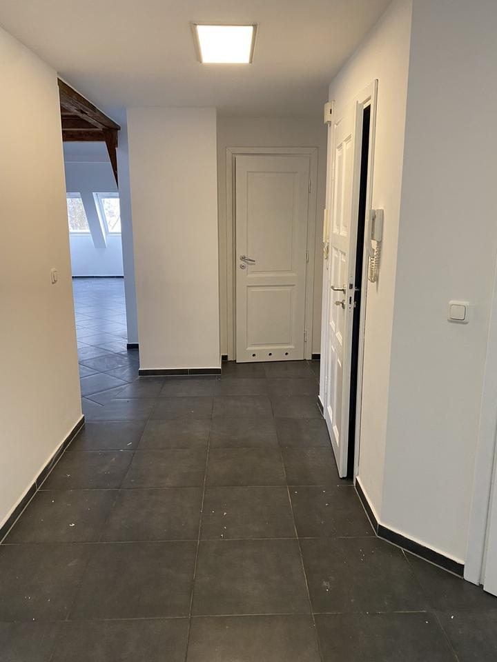 Tolle, große Dachgeschoßwohnung in Augsburg-Göggingen nähe Wertach – Bild 4