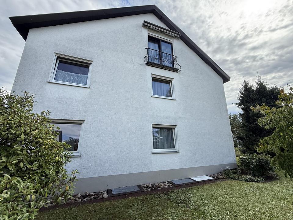 Gepflegtes Dreifamilienhaus mit Weitblick und attraktiven Extras – Bild 3