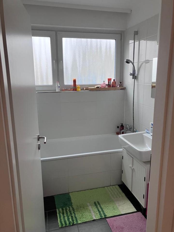 Helle 3-Zimmer-Wohnung mit großem Balkon und traumhaftem Taunusblick – Bild 11