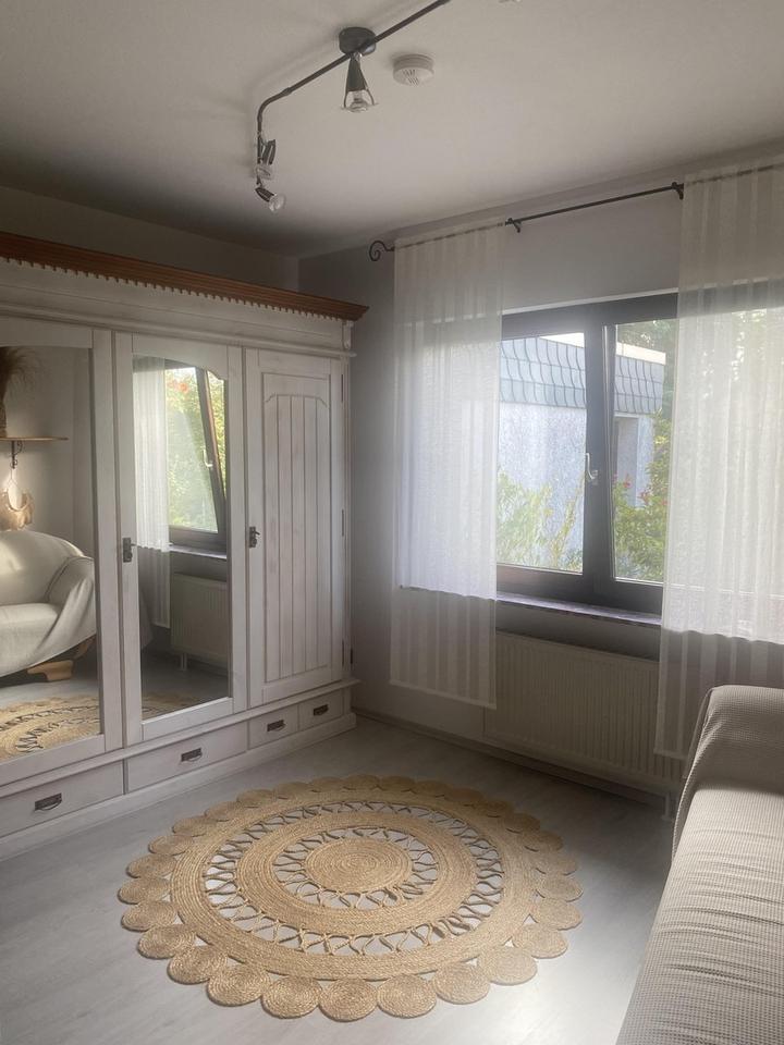 Top gepflegtes, freistehendes Ein- bis Zweifamilienhaus – Bild 12