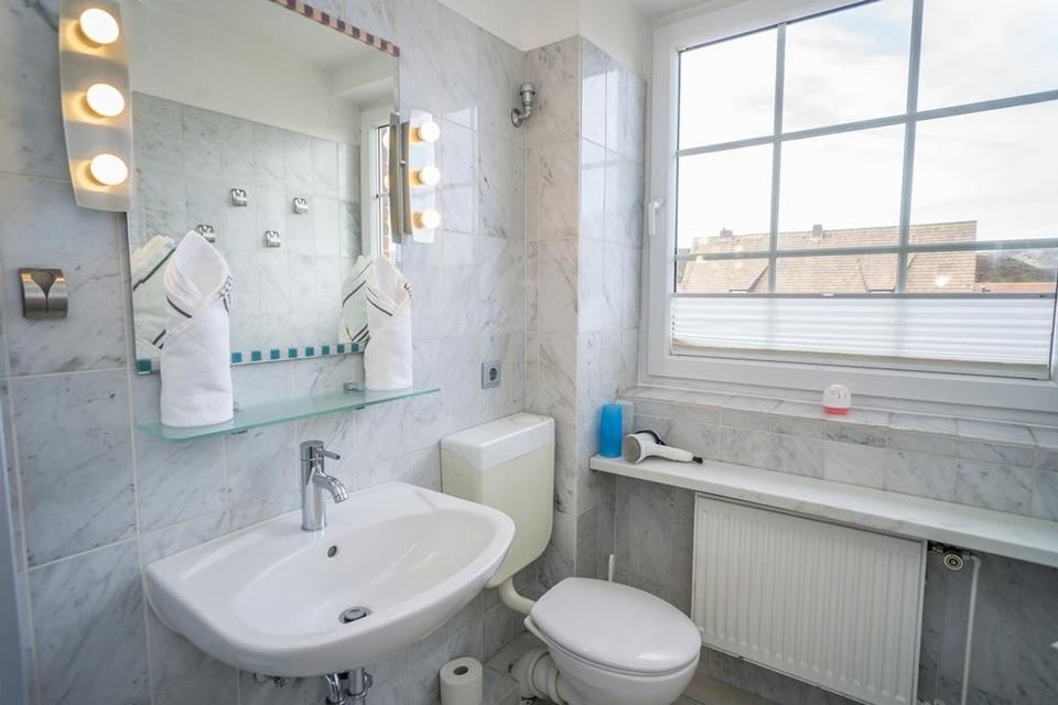 List/Sylt: charmante Eigentumswohnung Obergeschoss (1.Stock) + DG – Bild 12