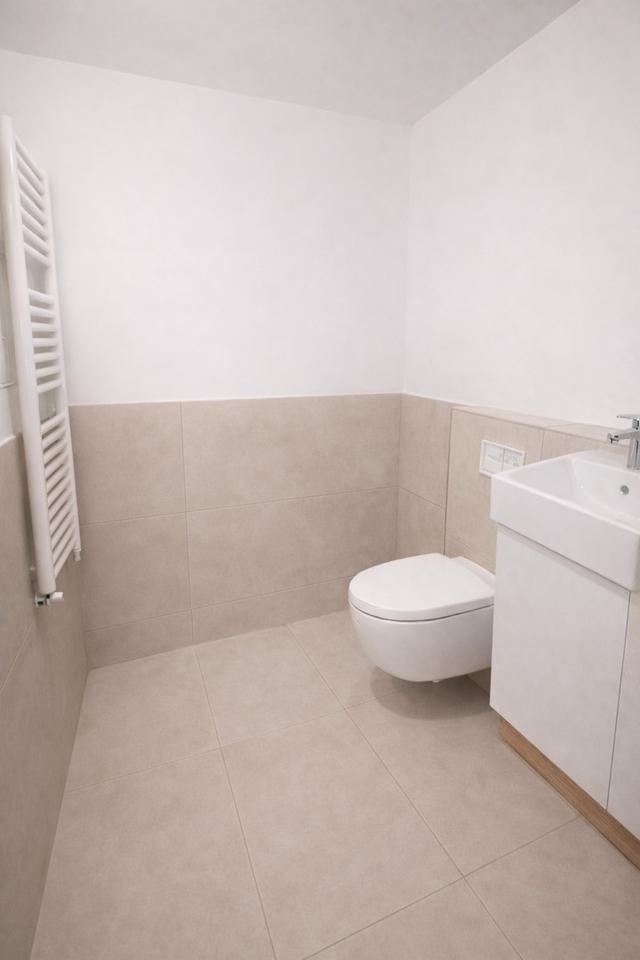 Kernsanierte 3-Zimmer Wohnung Erstbezug neue Küche WG geeignet – Bild 6