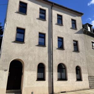 Gepflegtes Stadthaus mit Garten und Terrasse