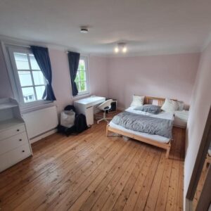 WG-Zimmer 15 m² | Terrasse & Garten | 15 Min Hbf | 550 € warm | ab 01.04