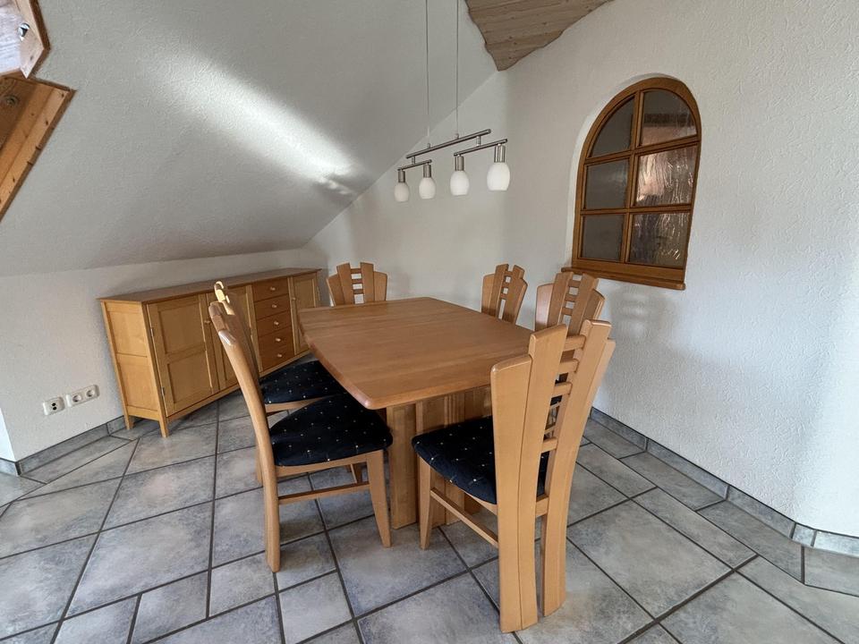 Charmante 3-Zi.-Whg. im DG mit offener Küche, Kachelofen, Carport – Bild 6