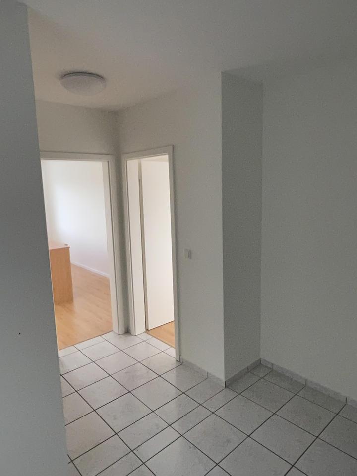 Moderne und helle 3-Zimmer Wohnung mit großzügigem Balkon! – Bild 8