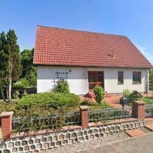 Einfamilienhaus mit Einliegerwohnung, Vollkeller & Doppelgarage (Erdbeeracker)