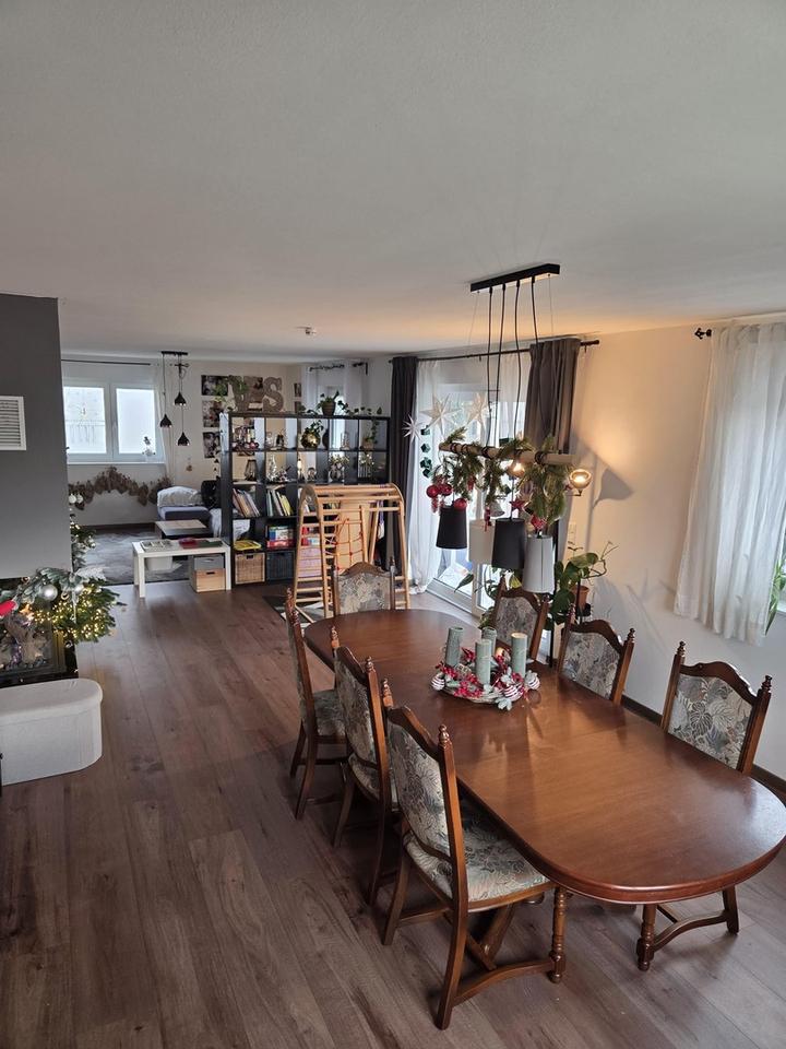 Großzügiges Einfamilienhaus in Massivbauweise mit großem Garten und PV-Anlage - Preis VB – Bild 19