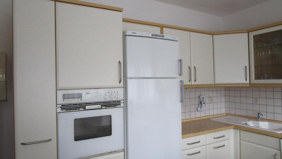 Große helle Wohnung mit großem Garten, in bevorzugter Wohnlage – Bild 9