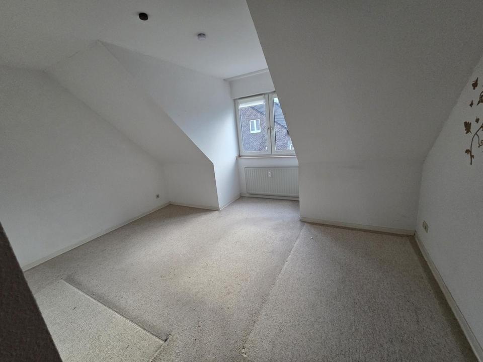 Moderne und helle 2-Zimmer-Dachgeschosswohnung mit Balkon in Moers-Kapellen - WBS erforderlich – Bild 8
