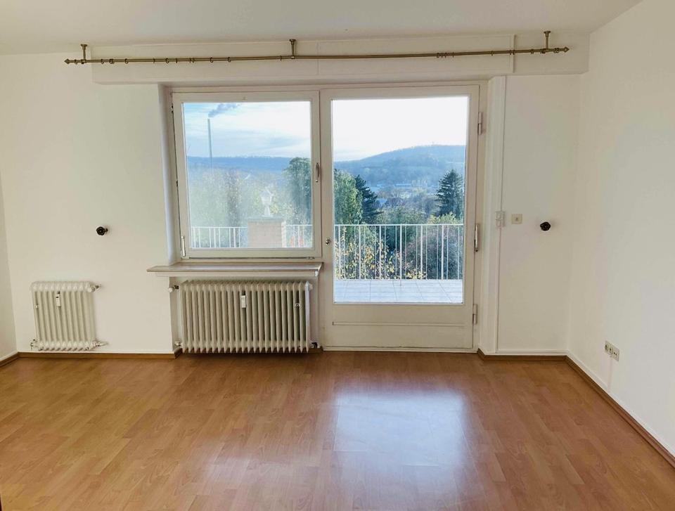 Große 3-Zimmerwohnung mit traumhaftem Ausblick in Alfelder Bestlage – Bild 3