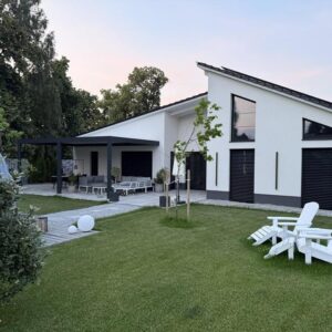 Exklusives Einfamilienhaus mit luxuriöser Innenausstattung - Preis auf Anfrage