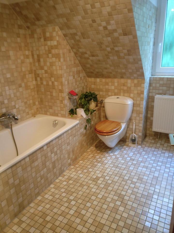 Großes Wohnhaus ehemals Pfarrhaus – Bild 9