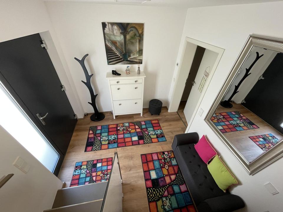 Moderne, neuwertige DHH (Effizienzklasse A) mit Einliegerwohnung - provisionsfrei – Bild 8