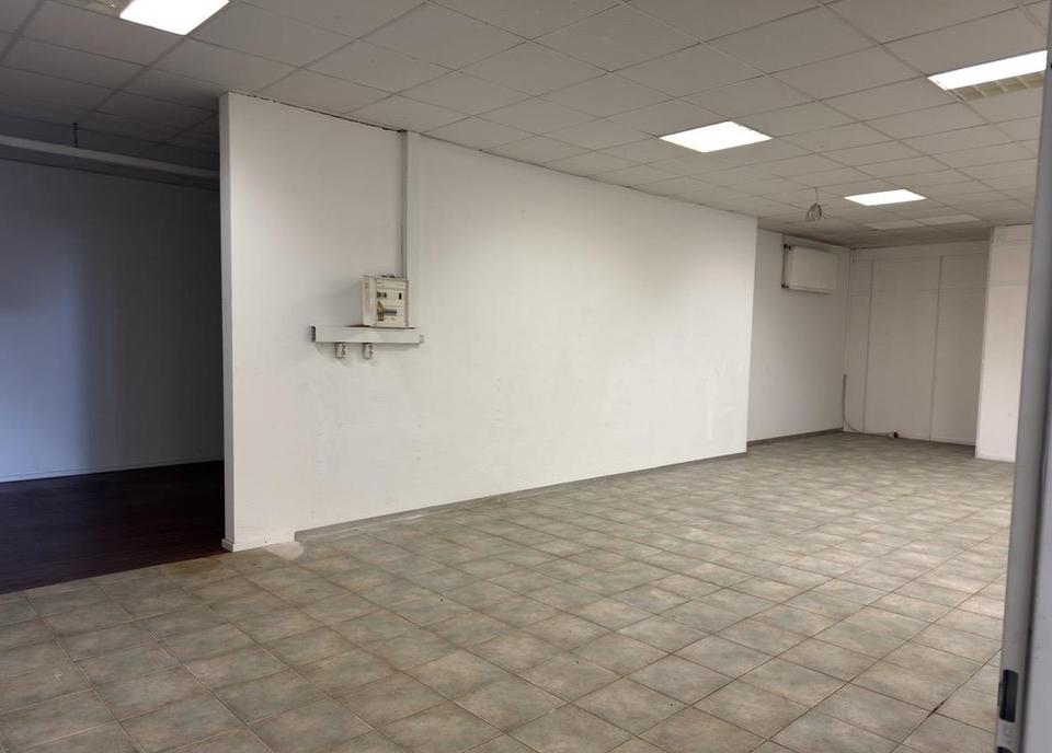 Lager mit Büro und Stellplätzen – Bild 6