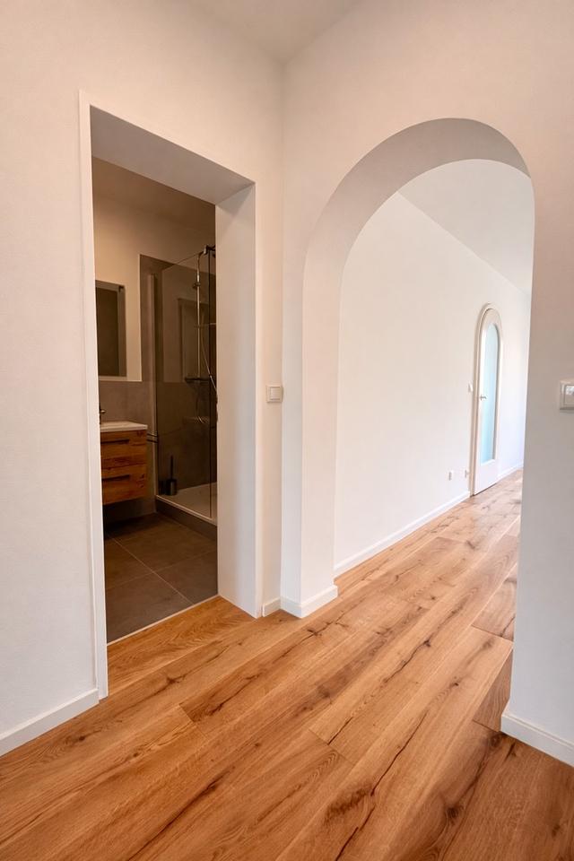 Umfassend modernisierte 2-Zi.-Wohnung | Balkon | oberste Etage | nur 3 Parteien | provisionsfrei – Bild 10