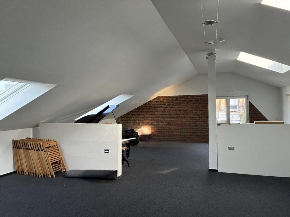 Helle Gewerbefläche / Büro / Studio (ca. 75 m²) im Zentrum von Groß-Umstadt – Parkplätze vorhanden